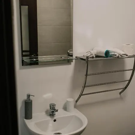 Paulaapartment&Rooms Oradea Exterior photo